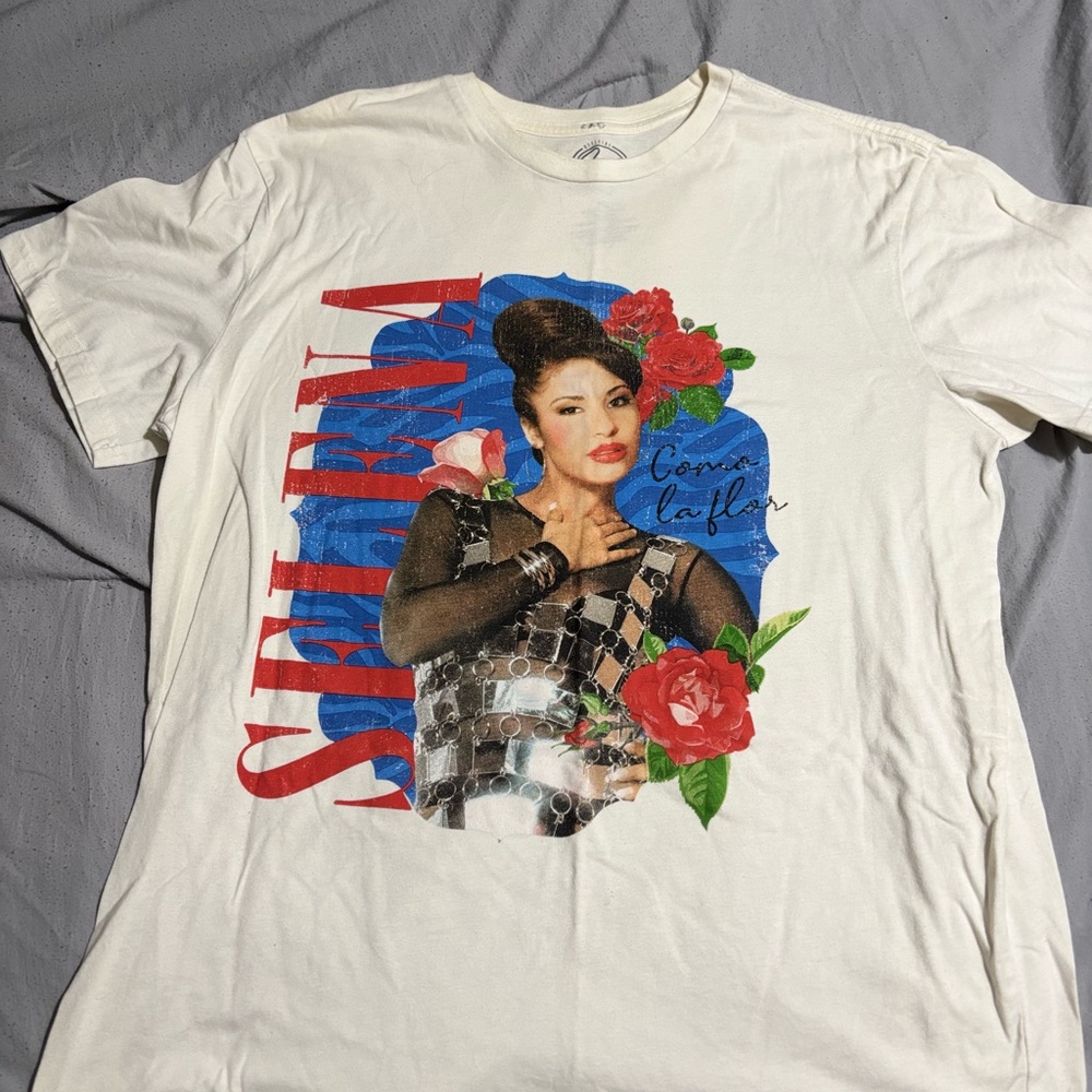 Multicolored short sleeve Selena graphic t-shirt